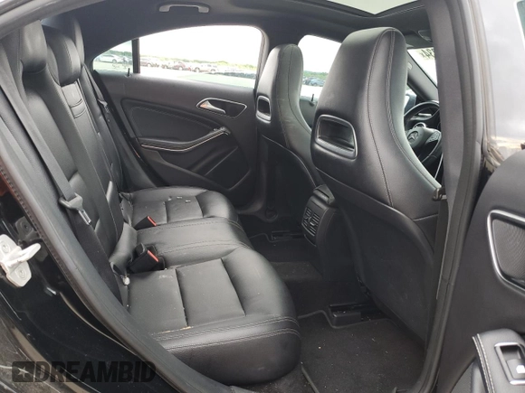2016 Mercedes-Benz CLA 250 with VIN WDDSJ4EBXGN313826, listed as a Copart auction lot 50333034 with 121,495 mi miles and . Bid and sale history available at DreamBid. Image 10.