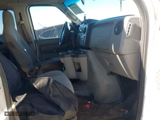 2012 Ford Econoline Wagon XL with VIN 1FBSS3BL1CDA76758, listed as a IAAI auction lot 41648496 with 278,048 mi miles. Bid and sale history available at carsss.com. Image 5.
