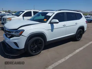 2023 Volkswagen Atlas SE с VIN 1V2JR2CA8PC548121, выставлен на аукционе IAAI как лот 42129010 с пробегом 42 621 миль миль и . История ставок и продаж доступна на DreamBid. Изображение 17.