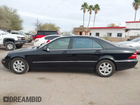 2001 Mercedes-Benz S-Class with VIN WDBNG75J71A135899, listed as a IAAI auction lot 41534215 with 51,646 mi miles. Bid and sale history available at carsss.com. Image 14.