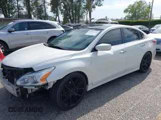 2014 Nissan Altima S with VIN 1N4AL3AP4EN223862, listed as a IAAI auction lot 42004392 with 140,450 mi miles and . Bid and sale history available at DreamBid. Image 18.