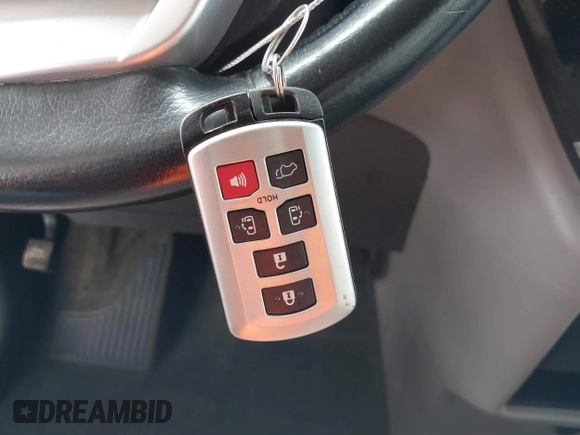 2018 Toyota Sienna XLE with VIN 5TDDZ3DC8JS207490, listed as a IAAI auction lot 40890775 with 97,260 mi miles. Bid and sale history available at carsss.com. Image 11.