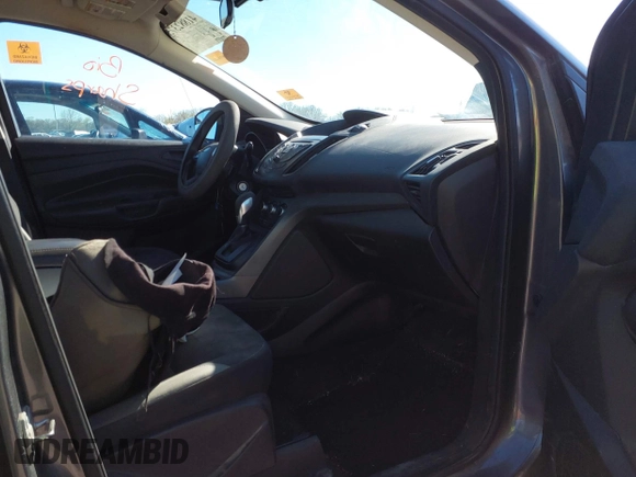 2014 Ford Escape S with VIN 1FMCU0F75EUE26087, listed as a IAAI auction lot 41882375 with 135,077 mi miles. Bid and sale history available at carsss.com. Image 5.