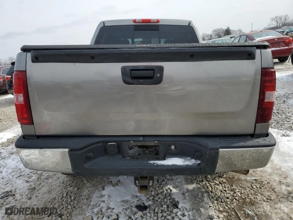 2007 Chevrolet Silverado 1500 LTZ with VIN 2GCEK13M571659095, listed as a Copart auction lot 45186225 with 200,744 mi miles and Salvage Title. Bid and sale history available at carsss.com. Image 6.
