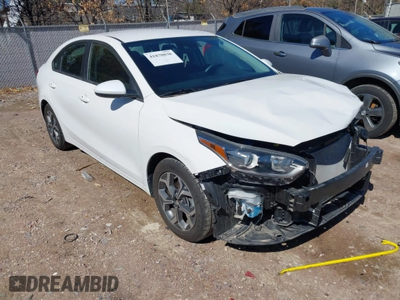 2021 Kia Forte LXS with VIN 3KPF24AD3ME396967, listed as a IAAI auction lot 41870838 with 10,046 mi miles and . Bid and sale history available at carsss.com. Image 1.