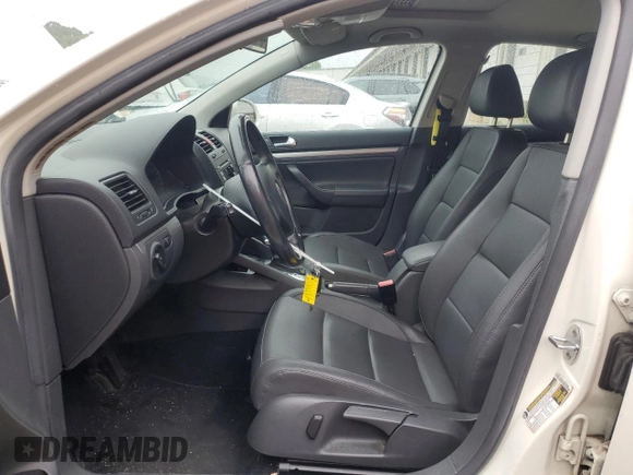 2008 Volkswagen Jetta SE с VIN 3VWRZ71K68M102415, выставлен на аукционе Copart как лот 58691905 с пробегом 151 021 миль миль и Списание • Salvage title. История ставок и продаж доступна на DreamBid. Изображение 7.