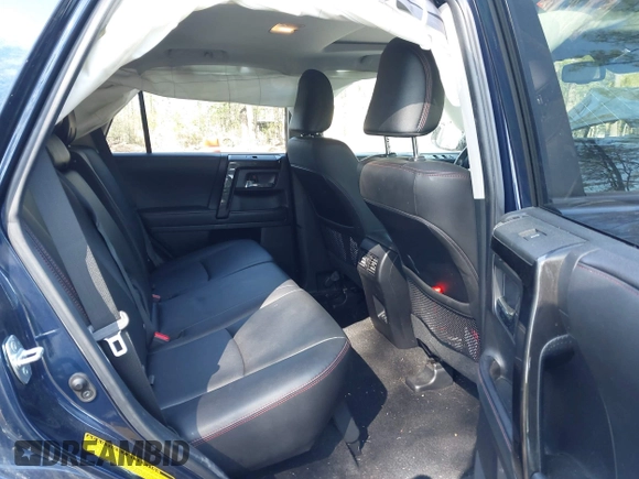 2021 Toyota 4Runner TRD Off Road Premium z VIN JTERU5JR3M5897552, wystawiony jako IAAI lot #41995904 z przebiegiem 90 097 mil mil oraz . Historia ofert i sprzedaży dostępna na DreamBid. Obrazek 8.