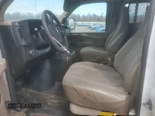 2009 Chevrolet Express Cargo z VIN 1GCFG15X391111893, wystawiony jako Copart lot #49842715 z przebiegiem 260 105 mil mil oraz Szkoda całkowita • Salvage title. Historia ofert i sprzedaży dostępna na DreamBid. Obrazek 7.