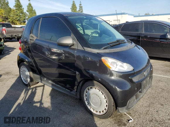 2014 Smart fortwo Pure z VIN WMEEJ3BA0EK744172, wystawiony jako Copart lot #87331964 z przebiegiem 85 162 mil mil oraz Czysty tytuł • Clean title. Historia ofert i sprzedaży dostępna na DreamBid. Obrazek 4.