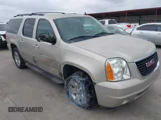 2013 GMC Yukon XL SLT with VIN 1GKS1KE02DR330318, listed as a IAAI auction lot 41526110 with 187,699 mi miles. Bid and sale history available at carsss.com. Image 1.