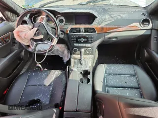 2012 Mercedes-Benz C 300 Sport с VIN WDDGF8BB6CA709434, выставлен на аукционе Copart как лот 63976735 с пробегом 119 658 миль миль и Списание • Salvage title. История ставок и продаж доступна на DreamBid. Изображение 8.