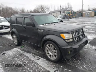 2008 Dodge Nitro R/T z VIN 1D8GU58608W151438, wystawiony jako IAAI lot #41515503 z przebiegiem 123 777 mil mil oraz . Historia ofert i sprzedaży dostępna na DreamBid. Obrazek 1.