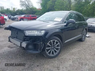2017 Audi Q7 Premium Plus z VIN WA1LAAF71HD002374, wystawiony jako IAAI lot #42257820 z przebiegiem 111 527 mil mil oraz . Historia ofert i sprzedaży dostępna na DreamBid. Obrazek 2.