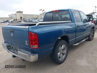 2005 Dodge 1500 SLT with VIN 1D7HA18N05S207978, listed as a IAAI auction lot 42072297 with 194,699 mi miles. Bid and sale history available at carsss.com. Image 4.