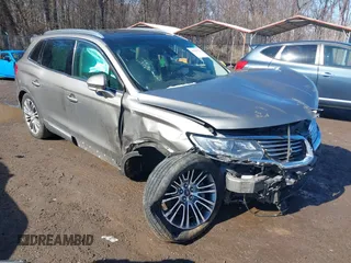 2016 Lincoln MKX Reserve with VIN 2LMTJ6LR7GBL90370, listed as a IAAI auction lot 41578776 with Not Provided miles and . Bid and sale history available at DreamBid. Image 1.