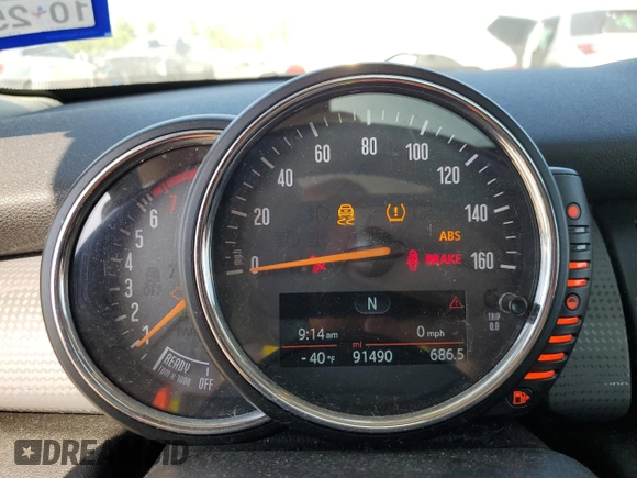 2014 MINI Hardtop with VIN WMWXM5C59ET972044, listed as a Copart auction lot 52519775 with 91,490 mi miles and Clean Title. Bid and sale history available at DreamBid. Image 9.