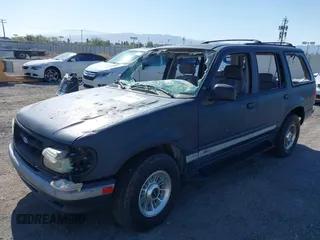 1996 Ford Explorer XL с VIN 1FMDU34X7TUA39918, выставлен на аукционе IAAI как лот 42033378 с пробегом 216 640 миль миль и . История ставок и продаж доступна на DreamBid. Изображение 2.
