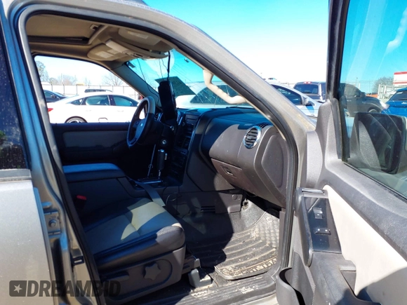 2008 Ford Explorer Sport Trac Limited with VIN 1FMEU53818UA98920, listed as a IAAI auction lot 41369138 with 95,000 mi miles and . Bid and sale history available at DreamBid. Image 5.
