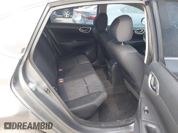 2017 Nissan Sentra S z VIN 3N1AB7AP3HY394567, wystawiony jako IAAI lot #42061796 z przebiegiem 78 318 mil mil oraz . Historia ofert i sprzedaży dostępna na DreamBid. Obrazek 8.