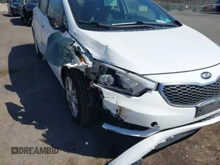 2015 Kia Forte LX with VIN KNAFX4A65F5298540, listed as a IAAI auction lot 41828286 with 163,501 mi miles. Bid and sale history available at carsss.com. Image 6.