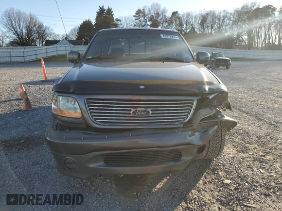 2002 Ford F-150 Harley Davidson with VIN 1FTRW07372KD29243, listed as a Copart auction lot 42972905 with 164,392 mi miles and Salvage Title. Bid and sale history available at carsss.com. Image 5.