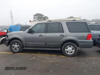 2004 Ford Expedition Special Service with VIN 1FMPU15L44LB05801, listed as a IAAI auction lot 41553046 with 286,759 mi miles. Bid and sale history available at carsss.com. Image 14.