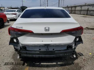 2024 Honda Civic EX z VIN 2HGFE1F76RH337854, wystawiony jako Copart lot #52706405 z przebiegiem 3 883 mil mil oraz Szkoda całkowita • Salvage title. Historia ofert i sprzedaży dostępna na DreamBid. Obrazek 6.