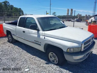 1998 Dodge Ram 1500 with VIN 3B7HC12Z8WG170221, listed as a IAAI auction lot 41813640 with 1 mi miles. Bid and sale history available at carsss.com. Image 1.