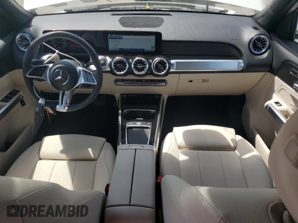 2025 Mercedes-Benz GLB 250 z VIN W1N4M4HB2SW399697, wystawiony jako Copart lot #56718975 z przebiegiem 5884 mil mil oraz Tytuł czysty. Historia ofert i sprzedaży dostępna na DreamBid. Obrazek 8.