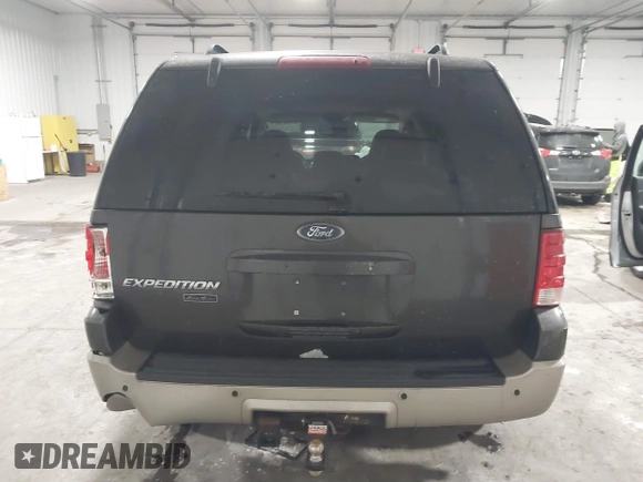 2005 Ford Expedition Eddie Bauer with VIN 1FMFU18575LA91113, listed as a IAAI auction lot 41195788 with 185,032 mi miles. Bid and sale history available at carsss.com. Image 16.