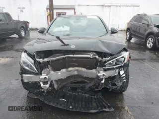 2018 Mercedes-Benz C 300 with VIN 55SWF4JB2JU265097, listed as a IAAI auction lot 40845046 with 100,576 mi miles and . Bid and sale history available at DreamBid. Image 6.