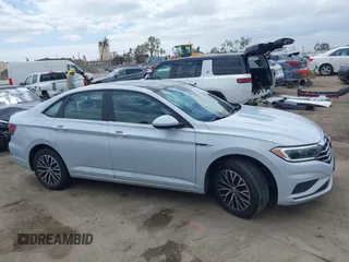 2019 Volkswagen Jetta SEL с VIN 3VWE57BUXKM063071, выставлен на аукционе IAAI как лот 42058223 с пробегом 96 597 миль миль и . История ставок и продаж доступна на DreamBid. Изображение 13.