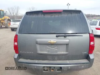 2007 Chevrolet Suburban LT with VIN 1GNFC16057R413155, listed as a IAAI auction lot 41884665 with 205,038 mi miles. Bid and sale history available at carsss.com. Image 16.