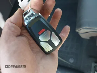 2024 Audi Q5 S line Prestige z VIN WA1FAAFY5R2134976, wystawiony jako IAAI lot #42058820 z przebiegiem 3 773 mil mil oraz . Historia ofert i sprzedaży dostępna na DreamBid. Obrazek 11.