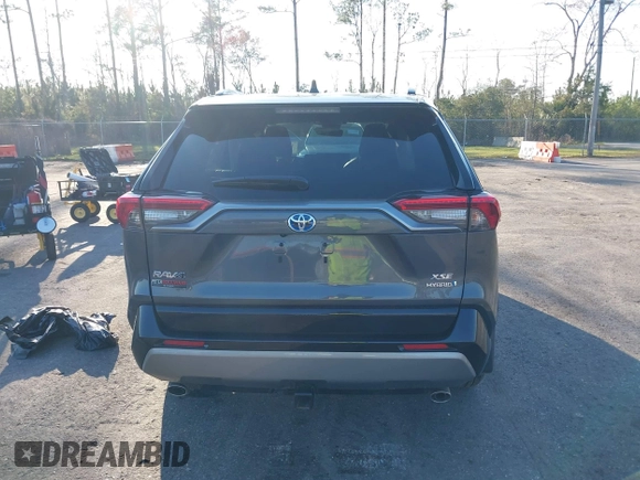 2024 Toyota RAV4 Hybrid XSE with VIN 2T3E6RFV0RW068643, listed as a IAAI auction lot 41621702 with 10,332 mi miles. Bid and sale history available at carsss.com. Image 16.