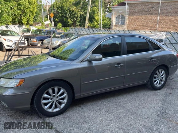 2008 Hyundai Azera Limited with VIN KMHFC46FX8A332579, listed as a Copart auction lot 63121015 with 160,619 mi miles and Clean title. Bid and sale history available at DreamBid. Image 2.