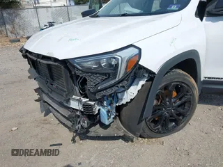 2019 GMC Terrain SLT z VIN 3GKALPEX7KL357440, wystawiony jako IAAI lot #41787110 z przebiegiem 108 477 mil mil oraz . Historia ofert i sprzedaży dostępna na DreamBid. Obrazek 18.