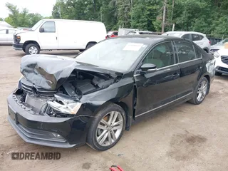 2017 Volkswagen Jetta SEL z VIN 3VWL17AJ1HM406515, wystawiony jako IAAI lot #42660560 z przebiegiem 88 253 mil mil oraz . Historia ofert i sprzedaży dostępna na DreamBid. Obrazek 17.