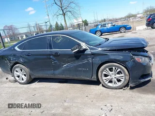 2015 Chevrolet Impala LT z VIN 2G1115SL1F9265703, wystawiony jako IAAI lot #42052888 z przebiegiem 66 930 mil mil oraz . Historia ofert i sprzedaży dostępna na DreamBid. Obrazek 13.