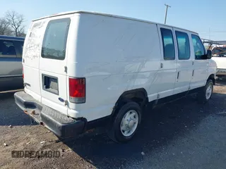 2008 Ford Econoline Cargo Commercial z VIN 1FTNE14W58DA40493, wystawiony jako IAAI lot #41682241 z przebiegiem 272 211 mil mil oraz . Historia ofert i sprzedaży dostępna na DreamBid. Obrazek 4.