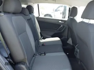 2019 Volkswagen Tiguan S с VIN 3VV1B7AX0KM027381, выставлен на аукционе IAAI как лот 42332275 с пробегом 48 632 миль миль и . История ставок и продаж доступна на DreamBid. Изображение 8.