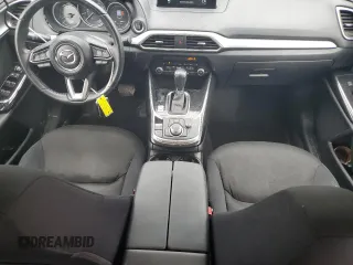 2020 Mazda CX-9 Sport z VIN JM3TCABY6L0413940, wystawiony jako Copart lot #39110534 z przebiegiem 20 881 mil mil oraz . Historia ofert i sprzedaży dostępna na DreamBid. Obrazek 8.