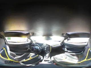 2018 McLaren 720S z VIN SBM14DCA9JW001142, wystawiony jako IAAI lot #42117797 z przebiegiem 15 654 mil mil oraz . Historia ofert i sprzedaży dostępna na DreamBid. Obrazek 20.