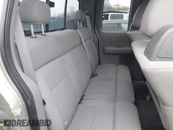 2005 Ford F-150 STX with VIN 1FTRX12W55FB28555, listed as a IAAI auction lot 41985722 with 87,833 mi miles. Bid and sale history available at carsss.com. Image 8.