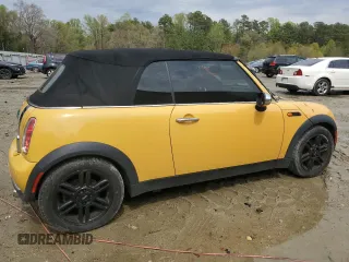 2007 MINI Convertible with VIN WMWRF33507TG17373, listed as a Copart auction lot 52818825 with 207,096 mi miles and Salvage Title. Bid and sale history available at DreamBid. Image 3.