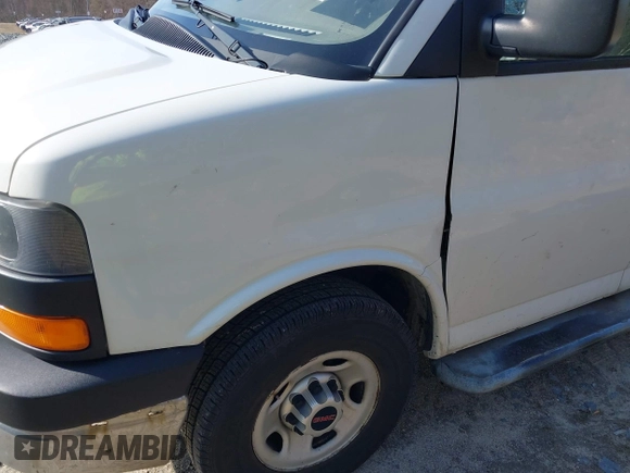 2016 GMC Savana Cargo with VIN 1GTW7AFFXG1904336, listed as a IAAI auction lot 41919957 with 330,932 mi miles. Bid and sale history available at carsss.com. Image 12.