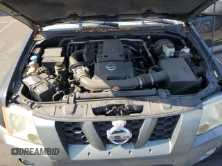 2006 Nissan Xterra SE z VIN 5N1AN08U46C555680, wystawiony jako Copart lot #59708765 z przebiegiem 210 136 mil mil oraz Czysty tytuł • Clean title. Historia ofert i sprzedaży dostępna na DreamBid. Obrazek 11.