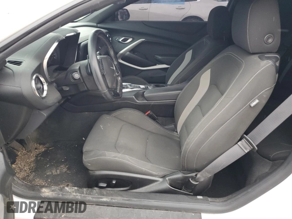 2021 Chevrolet Camaro 1LT z VIN 1G1FB1RX5M0142269, wystawiony jako Copart lot #44905105 z przebiegiem 31 586 mil mil oraz Szkoda całkowita • Salvage title. Historia ofert i sprzedaży dostępna na DreamBid. Obrazek 7.