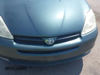 2004 Toyota Sienna XLE with VIN 5TDZA22CX4S043514, listed as a IAAI auction lot 42164904 with 221,644 mi miles. Bid and sale history available at carsss.com. Image 6.
