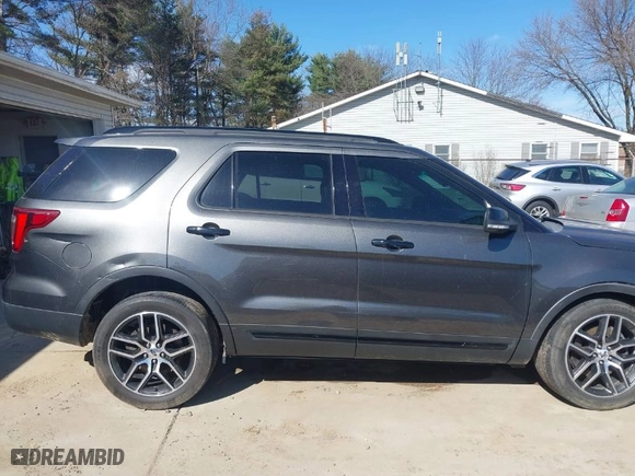 2016 Ford Explorer Sport with VIN 1FM5K8GTXGGC02467, listed as a IAAI auction lot 41812139 with 114,722 mi miles. Bid and sale history available at carsss.com. Image 14.